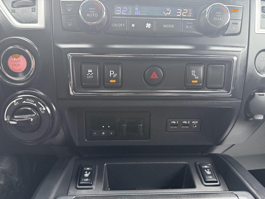 2019 Nissan Titan 4X4   CREW CAB   SV   MIDNIGHT EDITION   BU CAM in Oakville, Ontario - 18 - w1024h768px