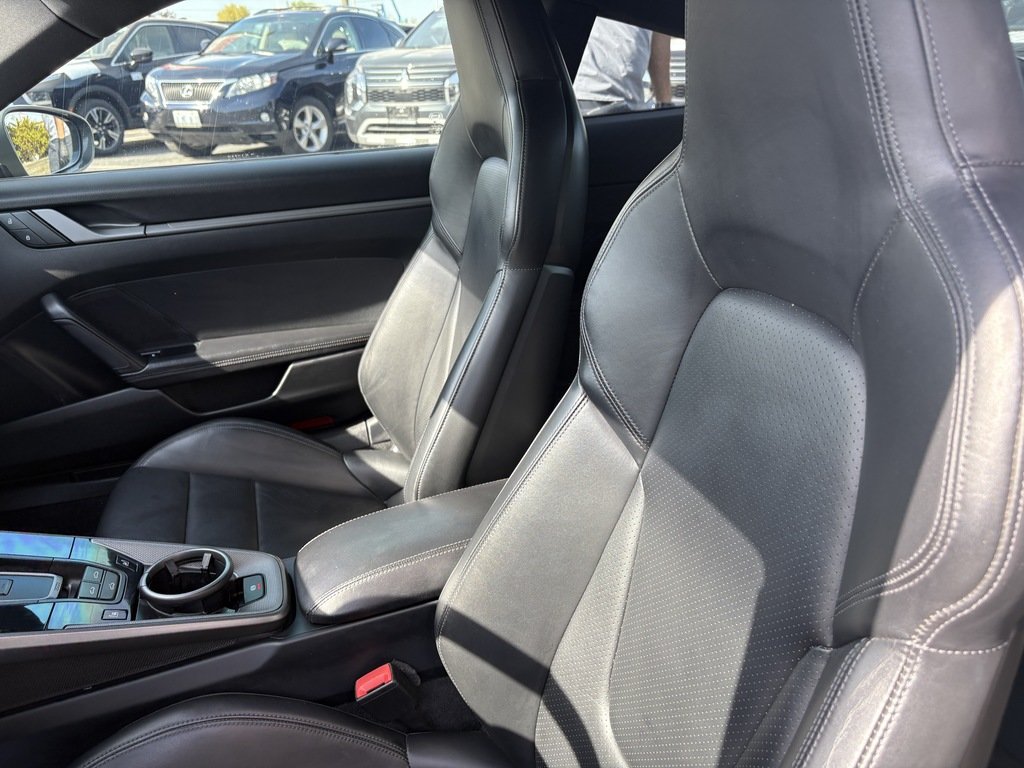 2022 Porsche 911 CARRERA   CALL TO BOOK APPOINTMENT   CLEAN CARFAX in Oakville, Ontario - 12 - w1024h768px