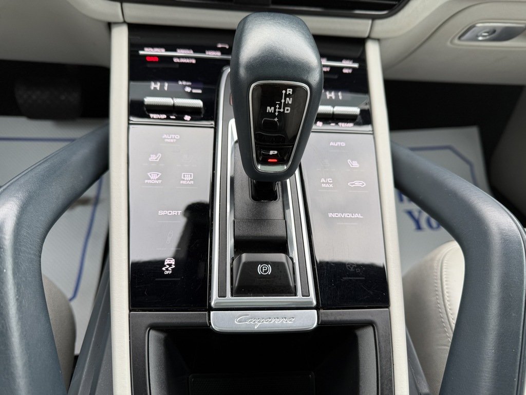 2021 Porsche Cayenne AWD   NAV   CARPLAY   PANO   CLEAN CARFAX in Oakville, Ontario - 20 - w1024h768px