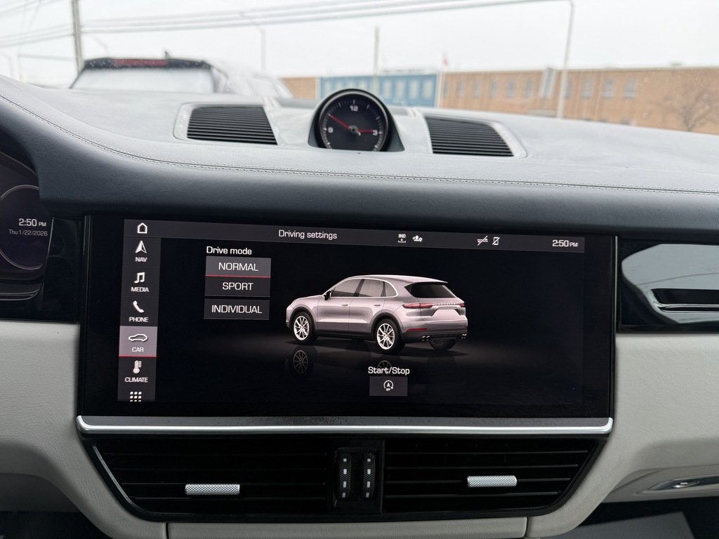 2021 Porsche Cayenne AWD   NAV   CARPLAY   PANO   CLEAN CARFAX in Oakville, Ontario - 17 - w1024h768px