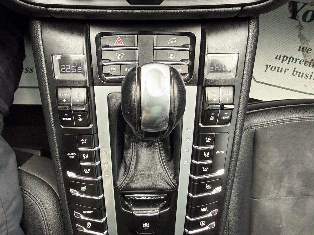 2020 Porsche Macan S   ALCANTARA   PANO   HTD SEATS in Oakville, Ontario - 17 - w1024h768px