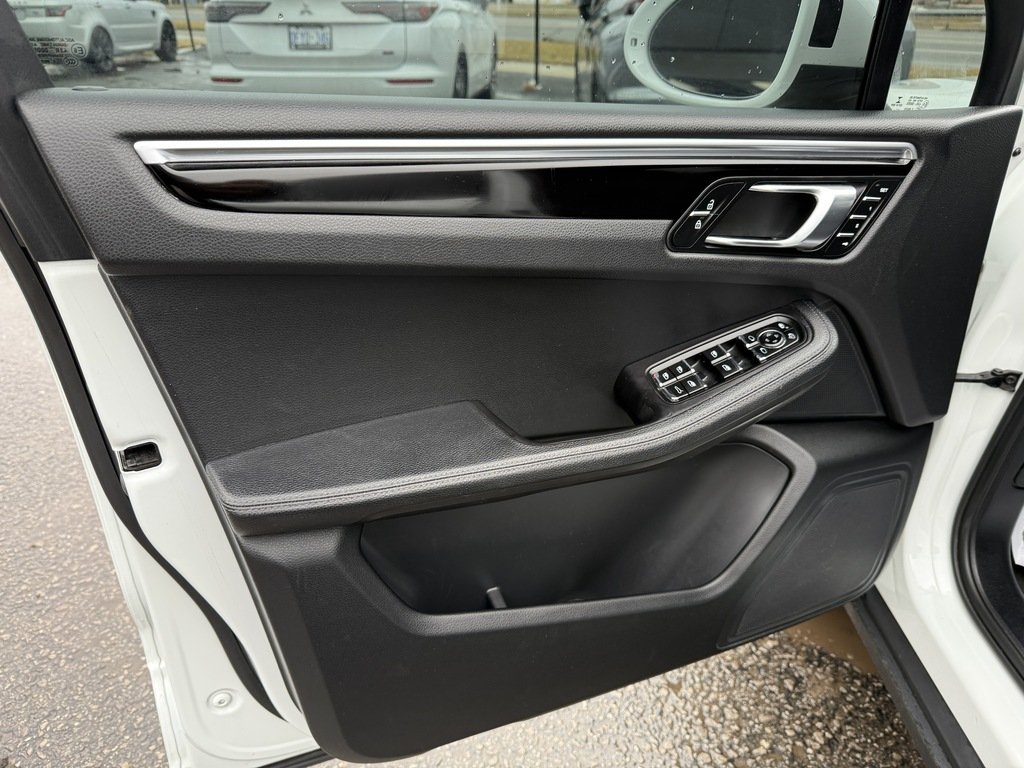 2020 Porsche Macan S   AWD   PANO   NAV   BU CAM   ALCANTARA in Oakville, Ontario - 10 - w1024h768px