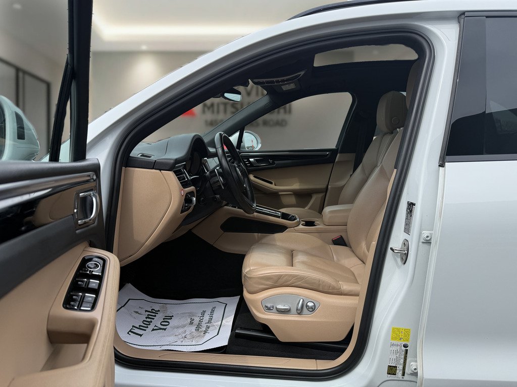 2022 Porsche Macan AWD   PANO   BOSE   HTD/VNT SEATS   NAV in Oakville, Ontario - 11 - w1024h768px