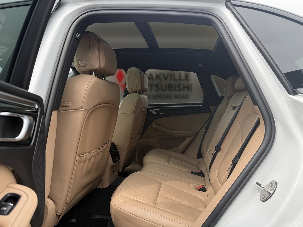 2022 Porsche Macan AWD   PANO   BOSE   HTD/VNT SEATS   NAV in Oakville, Ontario - 18 - w1024h768px
