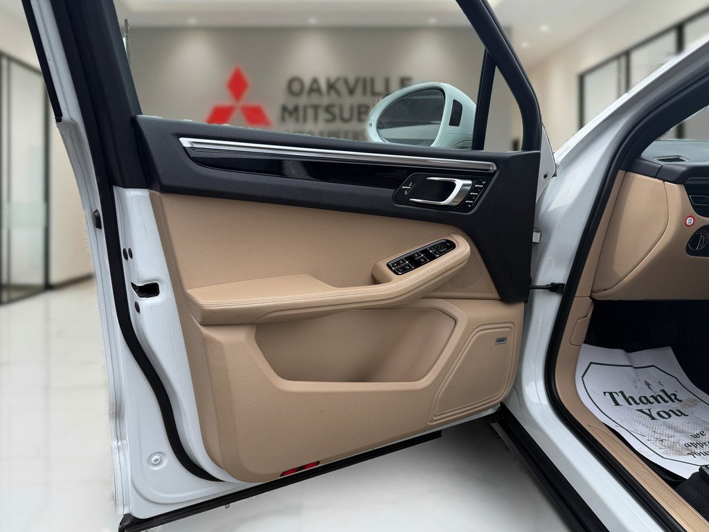 2022 Porsche Macan AWD   PANO   BOSE   HTD/VNT SEATS   NAV in Oakville, Ontario - 10 - w1024h768px