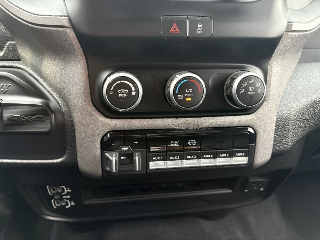 2019 Ram 2500 TRADESMAN   CUMMINS   CREW CAB   BU CAM in Oakville, Ontario - 17 - w1024h768px