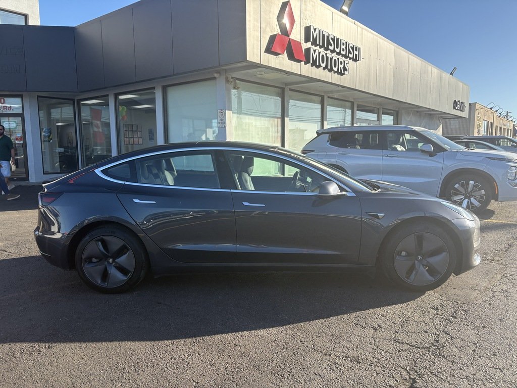 2018 Tesla Model 3 LONG RANGE   ELECTRIC   ROOF   LOW KM in Oakville, Ontario - 9 - w1024h768px