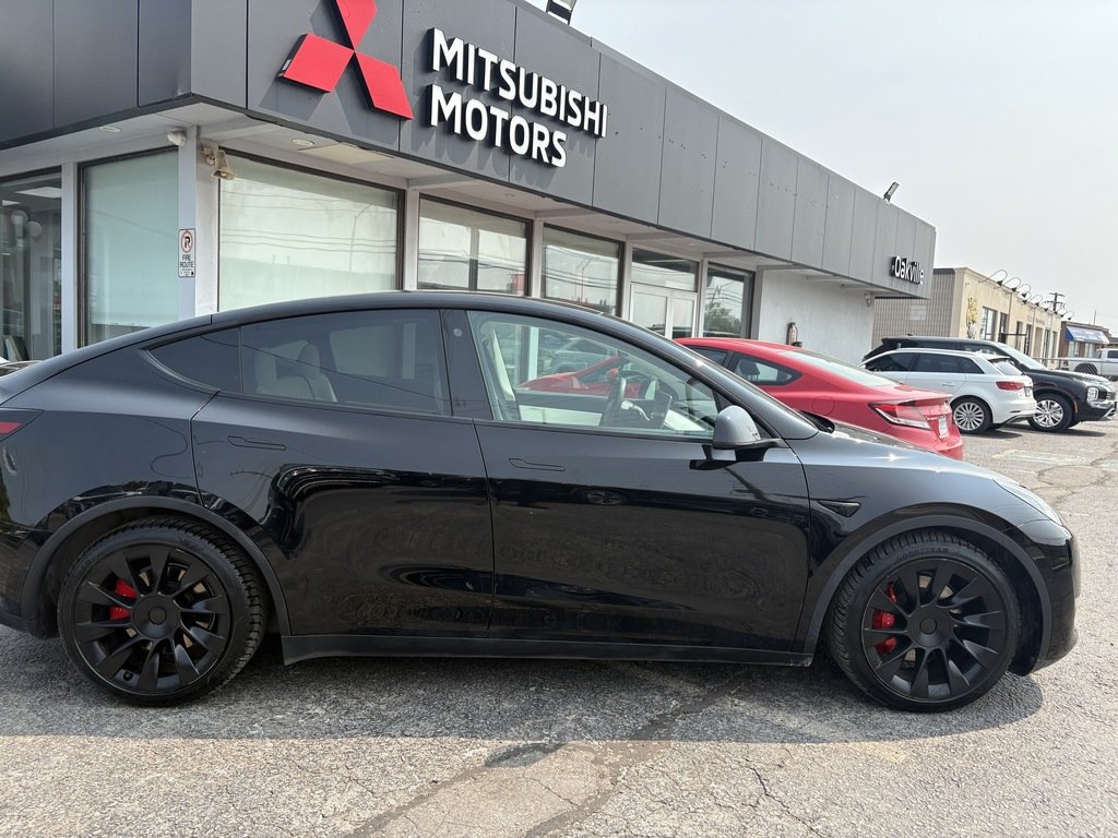 2021 Tesla Model Y PERFORMANCE   AWD   ROOF   NAV   CLEAN CARFAX in Oakville, Ontario - 9 - w1024h768px