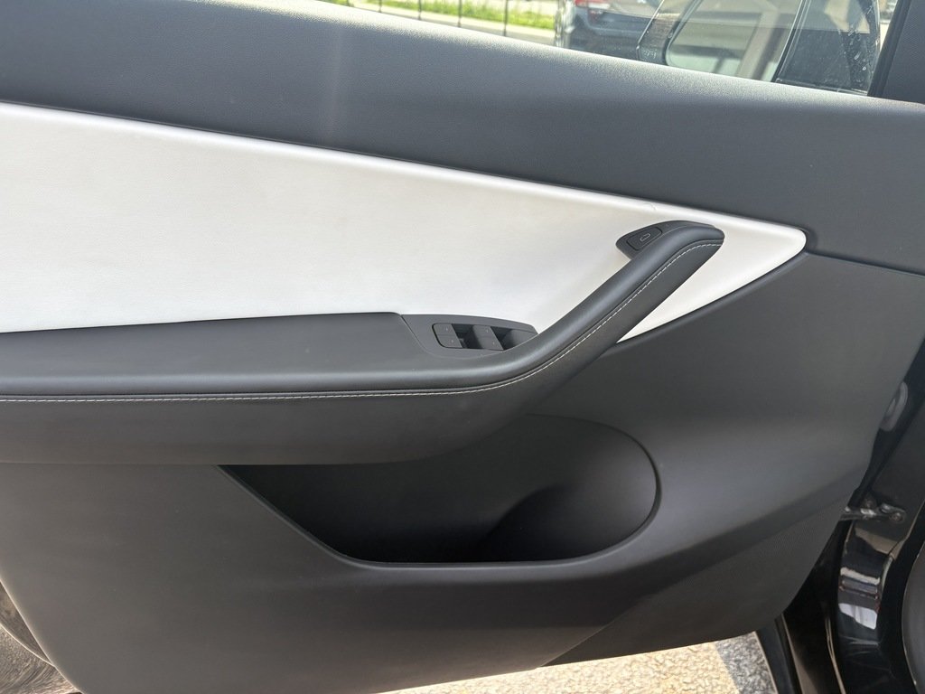 2021 Tesla Model Y PERFORMANCE   AWD   ROOF   NAV   CLEAN CARFAX in Oakville, Ontario - 10 - w1024h768px
