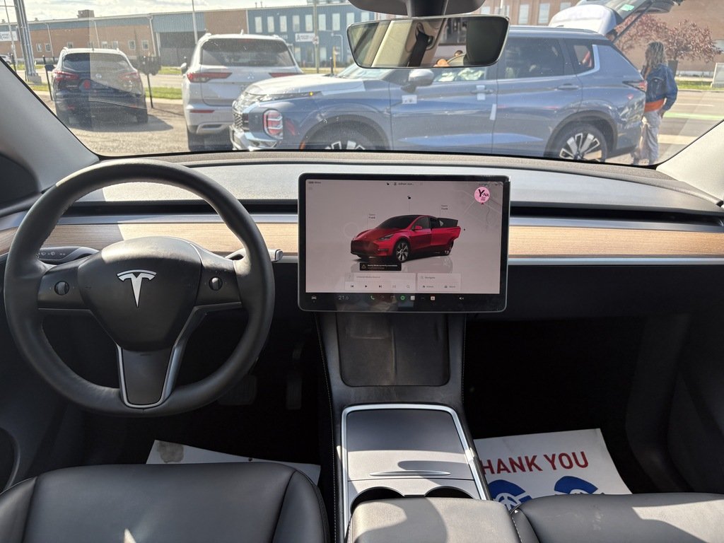 2024 Tesla Model Y LONG RANGE   AWD   ELECTRIC   ROOF   AUTOPILOT in Oakville, Ontario - 11 - w1024h768px