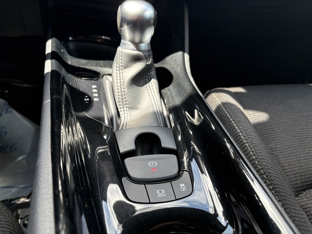 2019 Toyota C-HR XLE   BU CAM   CARPLAY   BLIND SPOT   HTD SEATS in Oakville, Ontario - 18 - w1024h768px
