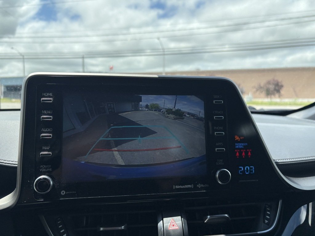 2019 Toyota C-HR XLE   BU CAM   CARPLAY   BLIND SPOT   HTD SEATS in Oakville, Ontario - 16 - w1024h768px