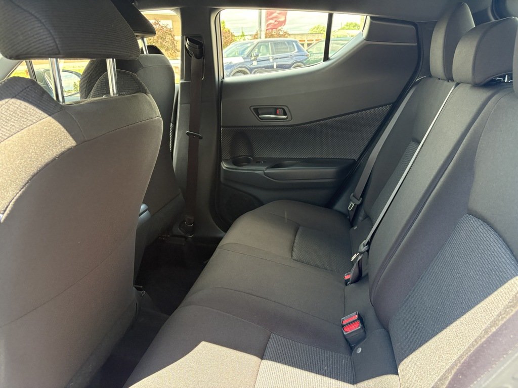 2019 Toyota C-HR XLE   BU CAM   CARPLAY   BLIND SPOT   HTD SEATS in Oakville, Ontario - 20 - w1024h768px
