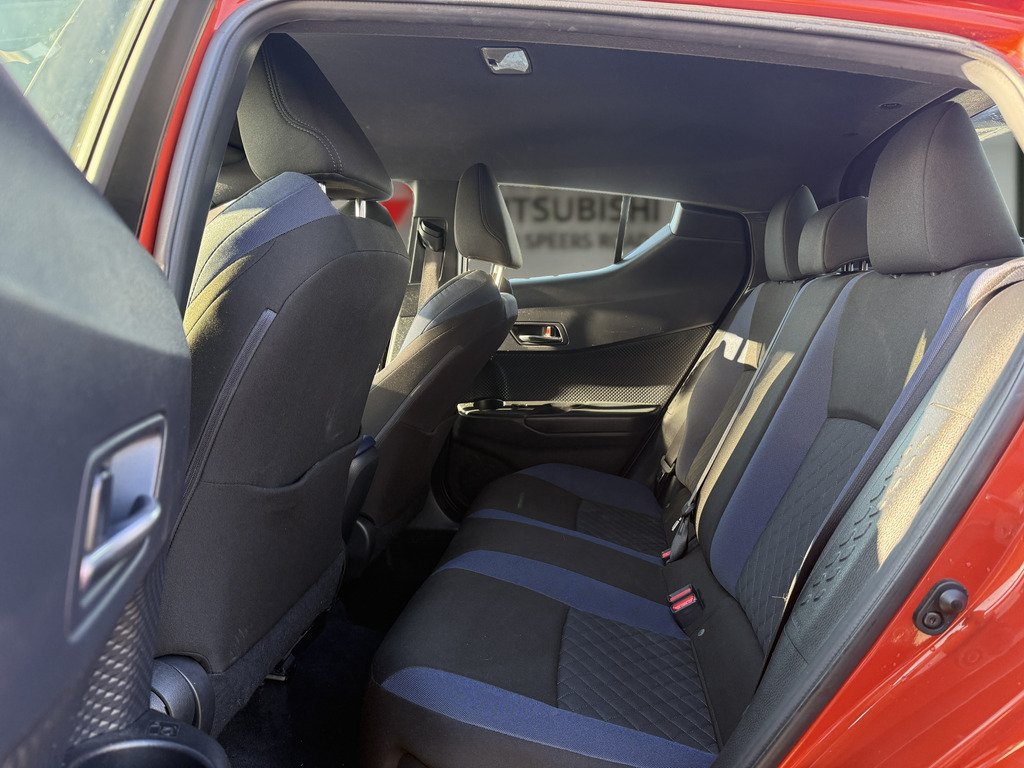 2020 Toyota C-HR XLE   PREMIUM   BU CAM   LANE DEPARTURE in Oakville, Ontario - 18 - w1024h768px