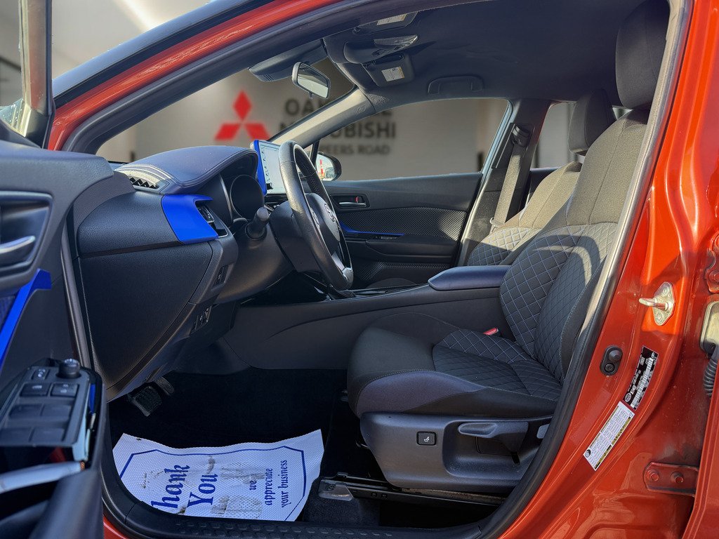 2020 Toyota C-HR XLE   PREMIUM   BU CAM   LANE DEPARTURE in Oakville, Ontario - 11 - w1024h768px