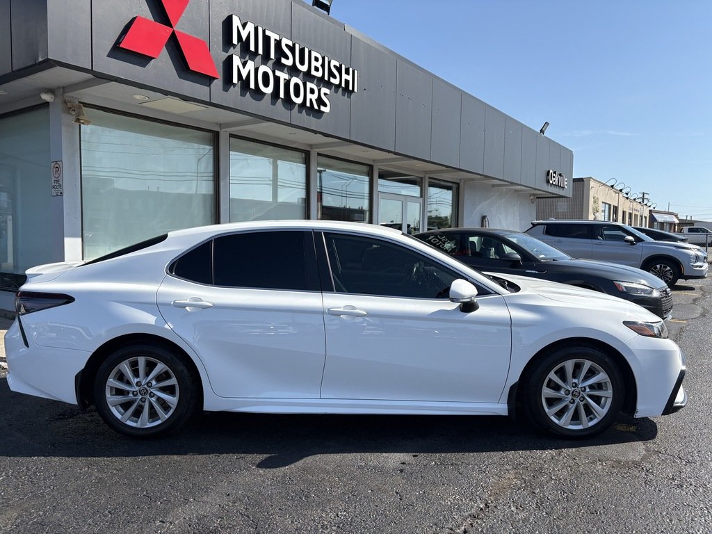 2022 Toyota Camry SE   AUTO   BU CAM   HTD SEATS   LANE DEPARTURE in Oakville, Ontario - 9 - w1024h768px
