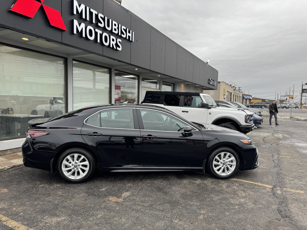 2024  Camry SE   ONLY 38KM BASICALLY NEW NO WAIT TIME in Oakville, Ontario - 9 - w1024h768px