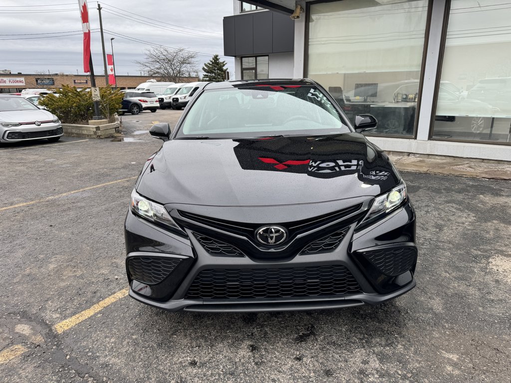 2024  Camry SE   ONLY 38KM BASICALLY NEW NO WAIT TIME in Oakville, Ontario - 3 - w1024h768px