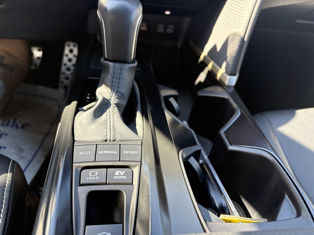 2025 Toyota Camry SE   HYBRID   LEATHER   BLIND SPOT   LANE DEPRT in Oakville, Ontario - 19 - w1024h768px