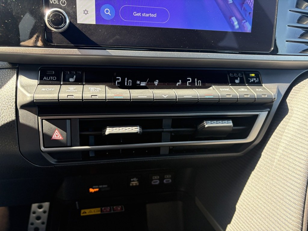 2025 Toyota Camry SE   HYBRID   LEATHER   BLIND SPOT   LANE DEPRT in Oakville, Ontario - 18 - w1024h768px