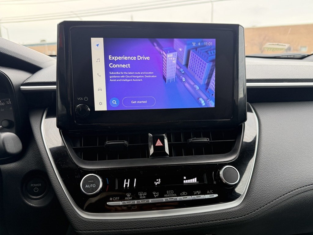 2025 Toyota Corolla Cross HYBRID   SE   2 SET OF TIRES   CLEAN CARFAX in Oakville, Ontario - 16 - w1024h768px