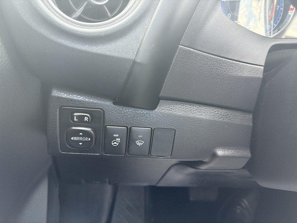 2019 Toyota Corolla XLE   LTHR   BU CAM   SUNROOF   NAV   HTD STEER in Oakville, Ontario - 13 - w1024h768px