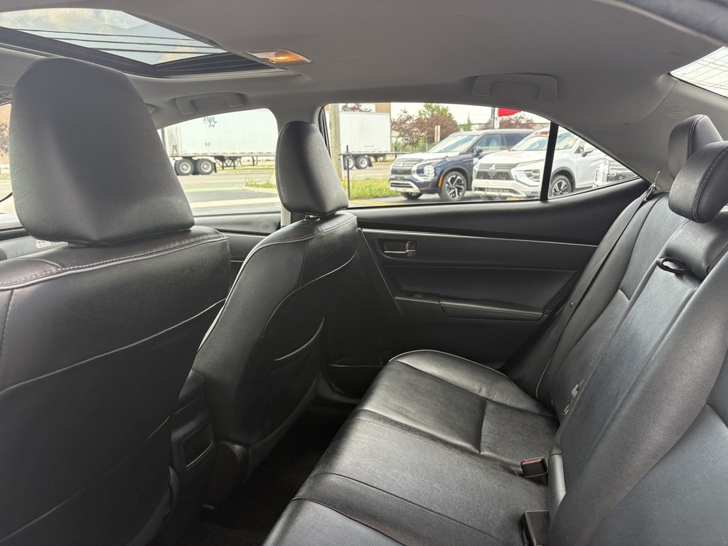 2019 Toyota Corolla XLE   LTHR   BU CAM   SUNROOF   NAV   HTD STEER in Oakville, Ontario - 23 - w1024h768px