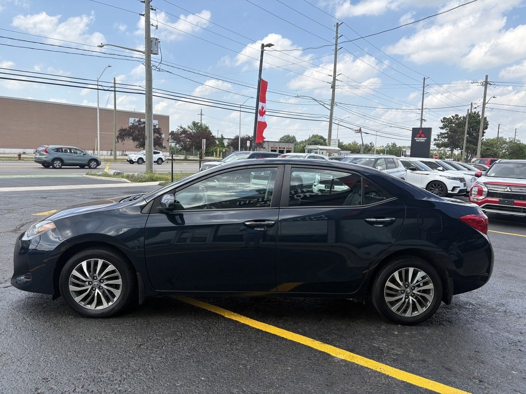 2019 Toyota Corolla XLE   LTHR   BU CAM   SUNROOF   NAV   HTD STEER in Oakville, Ontario - 5 - w1024h768px