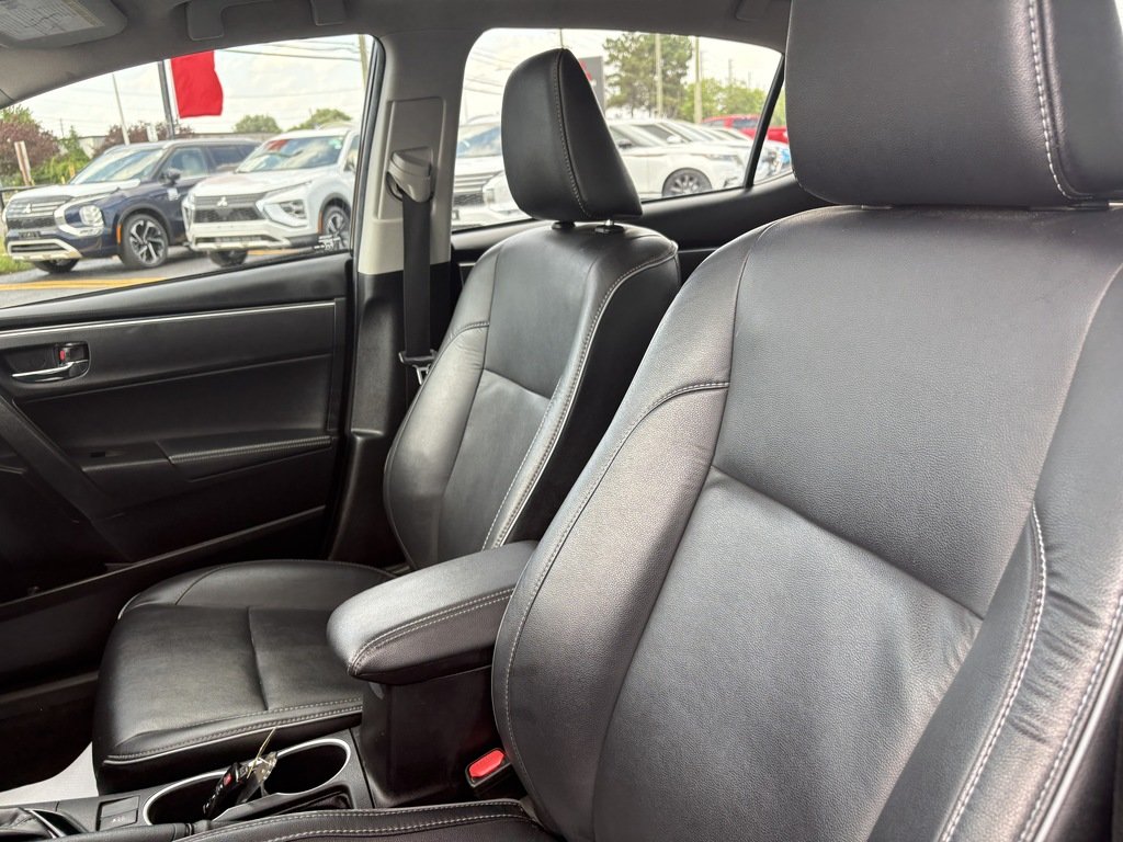 2019 Toyota Corolla XLE   LTHR   BU CAM   SUNROOF   NAV   HTD STEER in Oakville, Ontario - 11 - w1024h768px