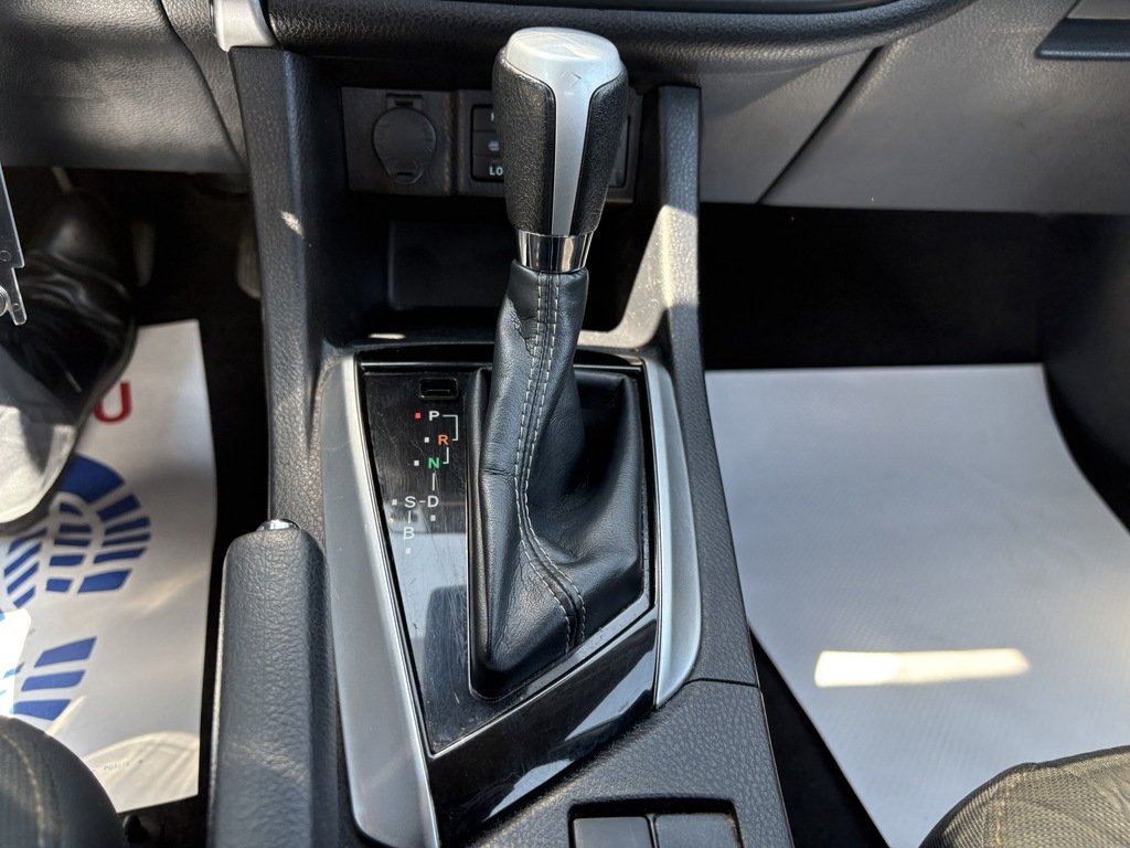 2019 Toyota Corolla LE   AUTO   BU CAM   HTD SEATS   LANE DEPARTURE in Oakville, Ontario - 18 - w1024h768px