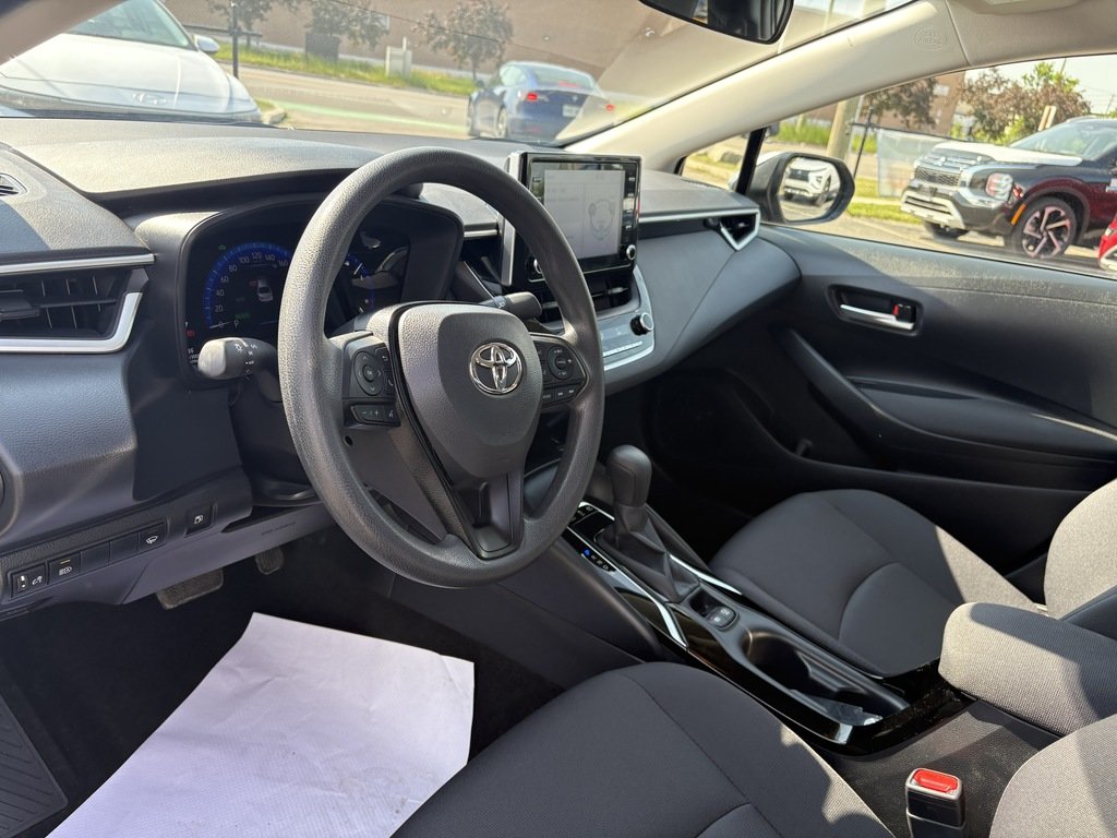 2021 Toyota Corolla HYBRID   ONLY 6766 KM   CLEAN CARFAX   2 SET TIRES in Oakville, Ontario - 14 - w1024h768px