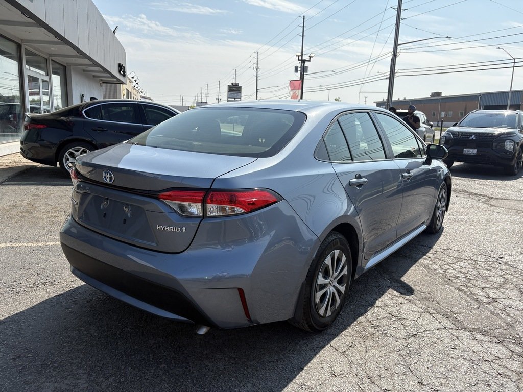 2021 Toyota Corolla HYBRID   ONLY 6766 KM   CLEAN CARFAX   2 SET TIRES in Oakville, Ontario - 8 - w1024h768px