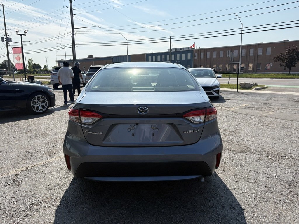 2021 Toyota Corolla HYBRID   ONLY 6766 KM   CLEAN CARFAX   2 SET TIRES in Oakville, Ontario - 9 - w1024h768px