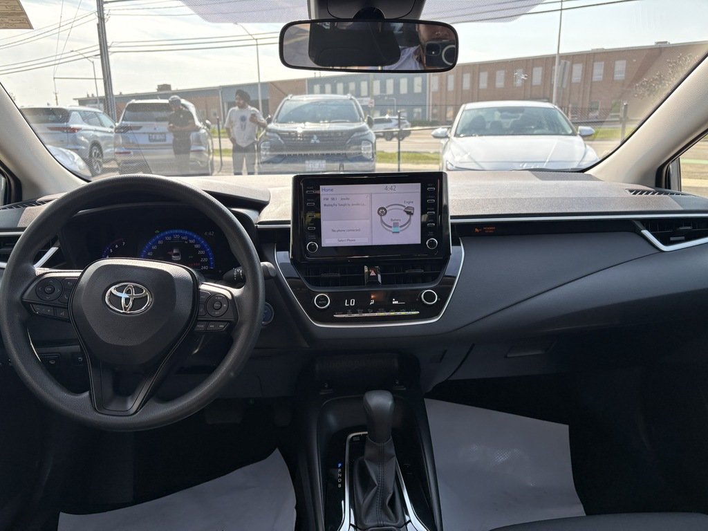 2021 Toyota Corolla HYBRID   ONLY 6766 KM   CLEAN CARFAX   2 SET TIRES in Oakville, Ontario - 22 - w1024h768px