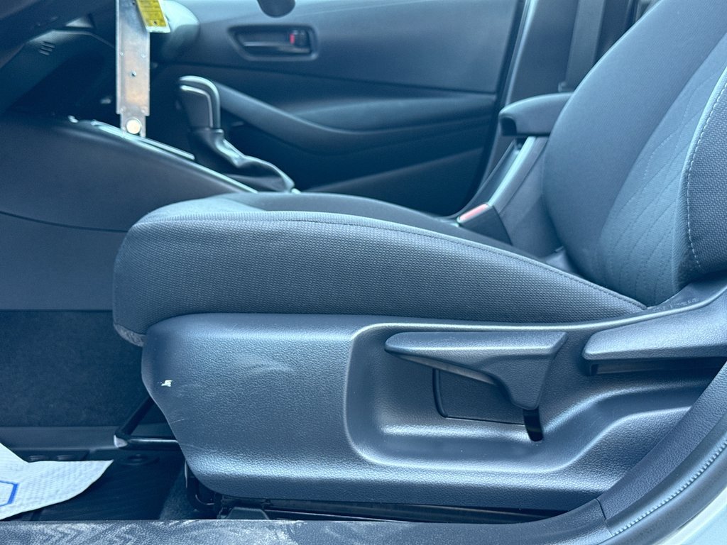 2026 Toyota Corolla LE in Oakville, Ontario - 14 - w1024h768px