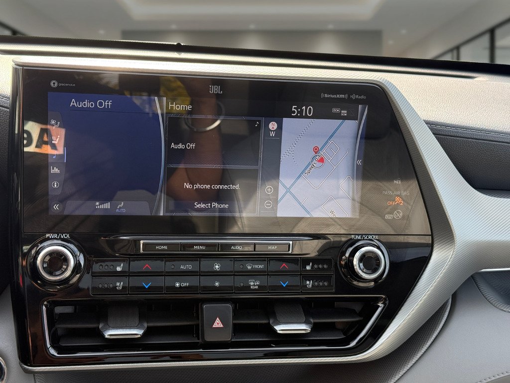 2022 Toyota Highlander LIMITED   AWD   CPT CHAIRS   360 CAM   PANO in Oakville, Ontario - 16 - w1024h768px