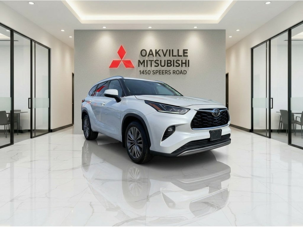 2022 Toyota Highlander LIMITED   AWD   CPT CHAIRS   360 CAM   PANO in Oakville, Ontario - 2 - w1024h768px