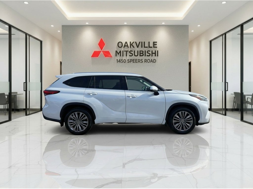2022 Toyota Highlander LIMITED   AWD   CPT CHAIRS   360 CAM   PANO in Oakville, Ontario - 9 - w1024h768px