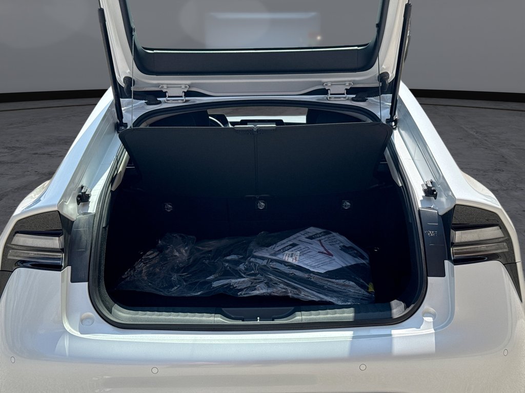 2026 Toyota Prius SE   PLUG IN HYBRID   CARPLAY   B\U CAM in Oakville, Ontario - 19 - w1024h768px