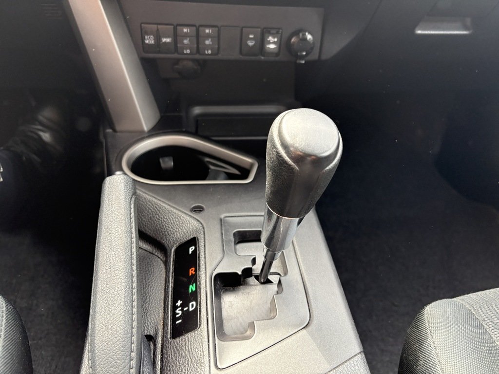 2018 Toyota RAV4 LE   AWD   BU CAM   HTD SEATS   LANE DEPARTURE in Oakville, Ontario - 18 - w1024h768px