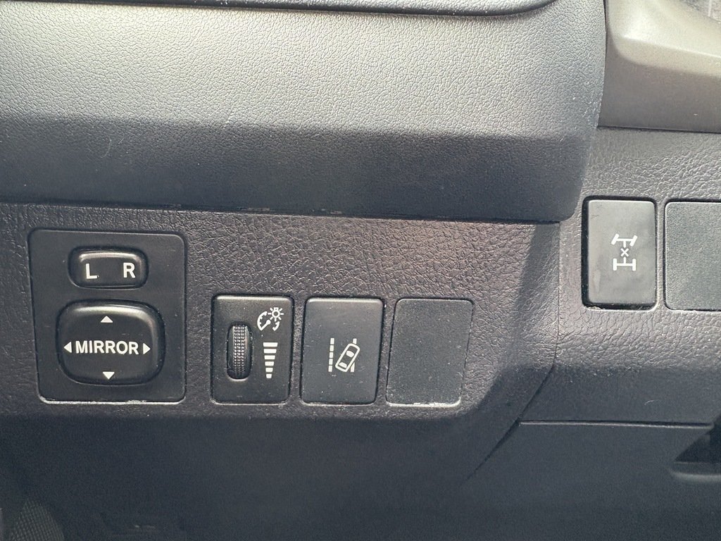 2018 Toyota RAV4 LE   AWD   BU CAM   HTD SEATS   LANE DEPARTURE in Oakville, Ontario - 11 - w1024h768px
