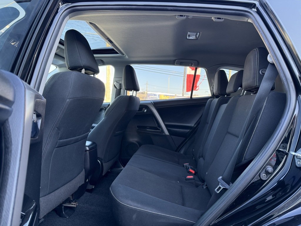 2018 Toyota RAV4 AWD   XLE   BU CAM   SUNROOF   HTD SEATS in Oakville, Ontario - 18 - w1024h768px