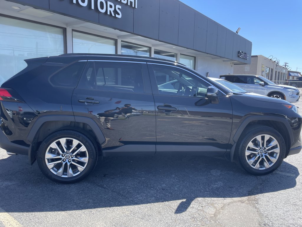 2019  RAV4 AWD   XLE   LEATHER   SUNROOF   BU CAM   HTD SEAT in Oakville, Ontario - 9 - w1024h768px