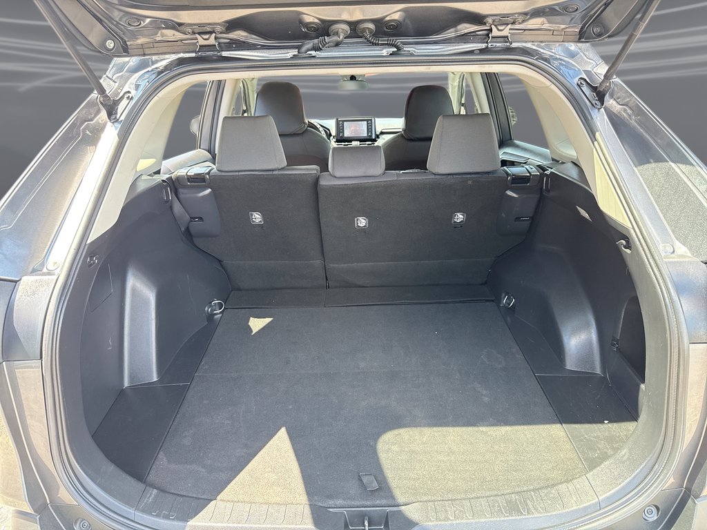 2021 Toyota RAV4 LE in Oakville, Ontario - 20 - w1024h768px