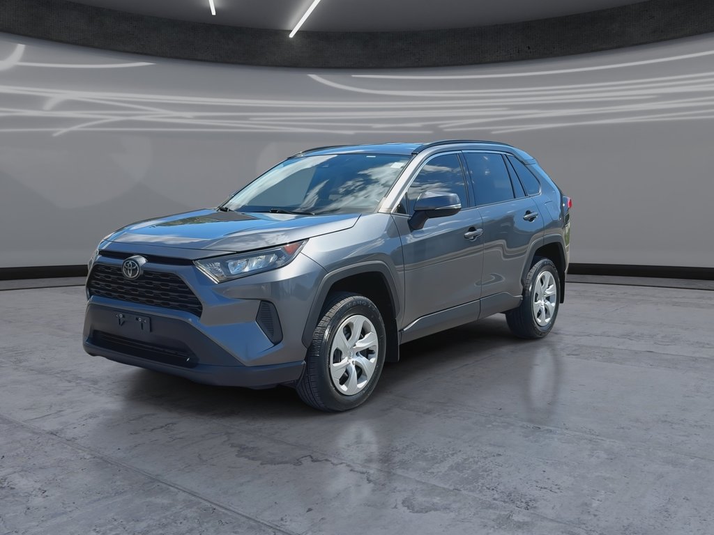 2021 Toyota RAV4 LE in Oakville, Ontario - 4 - w1024h768px