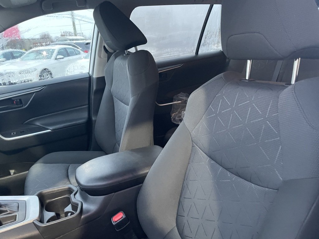 2022 Toyota RAV4 LE   AWD   BU CAM   LANE DEPARTURE   HTD SEATS in Oakville, Ontario - 11 - w1024h768px