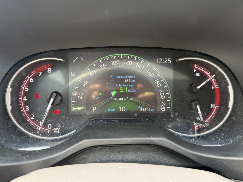2025 Toyota RAV4 XLE   AWD   SUNROOF   HTD SEATS/STEERING in Oakville, Ontario - 13 - w1024h768px