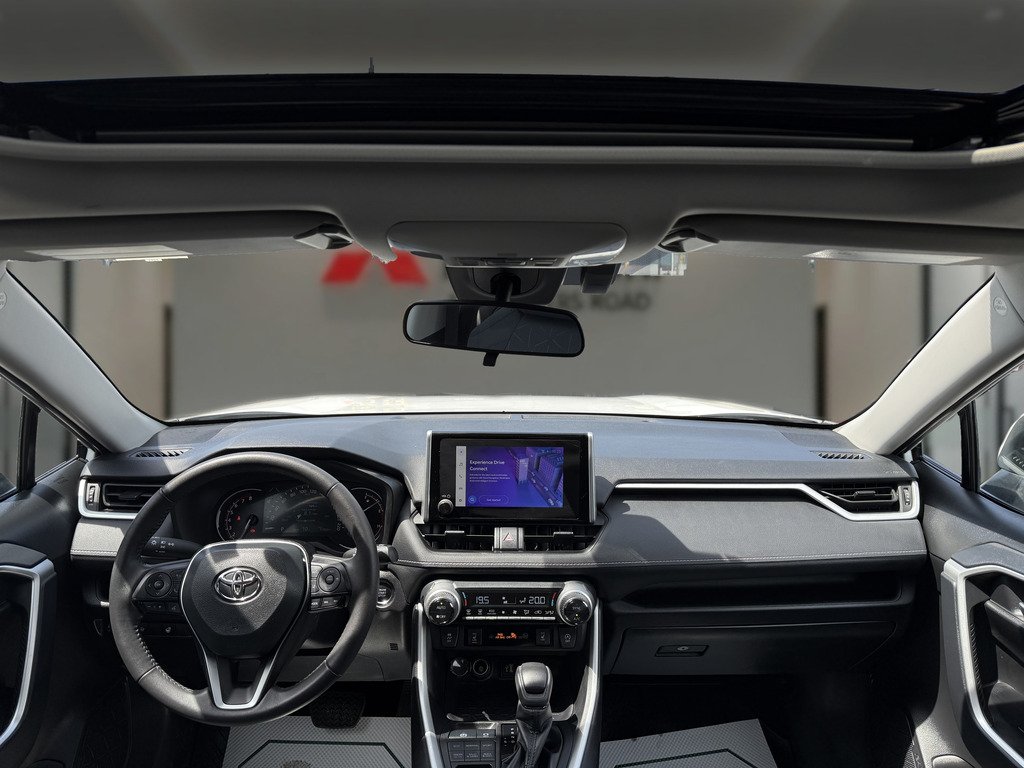 2025 Toyota RAV4 XLE   AWD   SUNROOF   HTD SEATS/STEERING in Oakville, Ontario - 12 - w1024h768px
