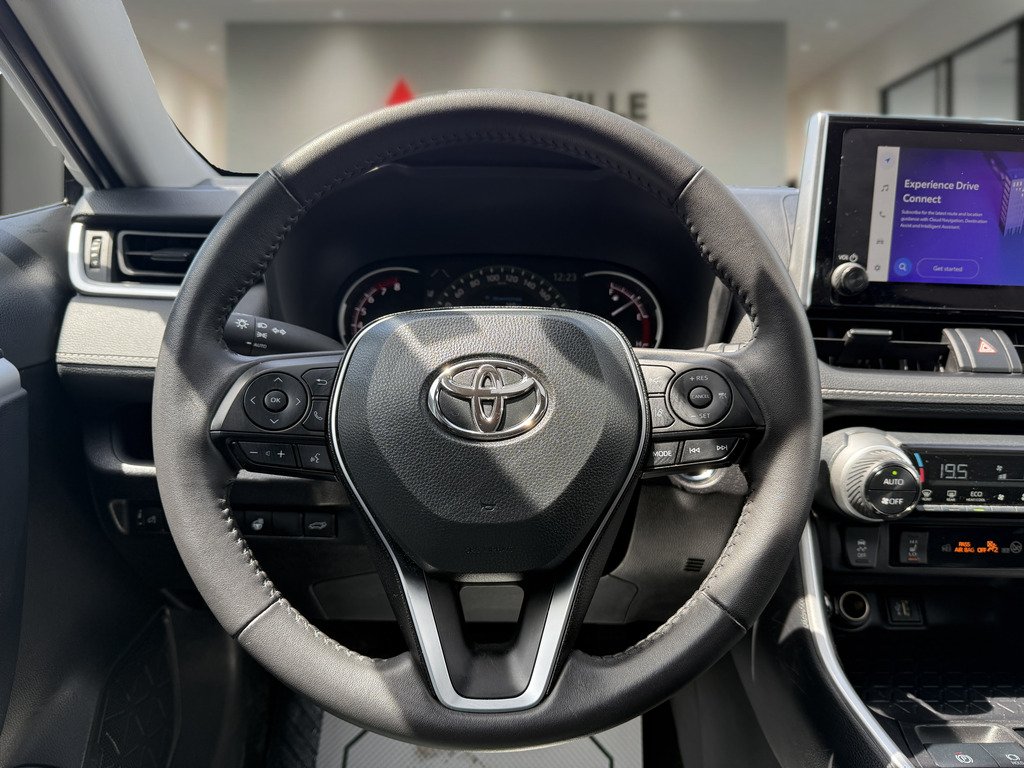2025 Toyota RAV4 XLE   AWD   SUNROOF   HTD SEATS/STEERING in Oakville, Ontario - 14 - w1024h768px