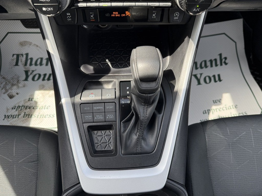 2025 Toyota RAV4 XLE   AWD   SUNROOF   HTD SEATS/STEERING in Oakville, Ontario - 18 - w1024h768px